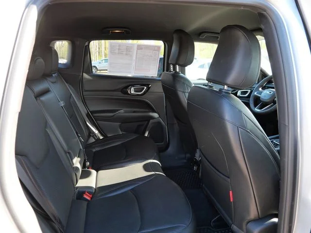 Used 2025 Silver Jeep Trailhawk image 8