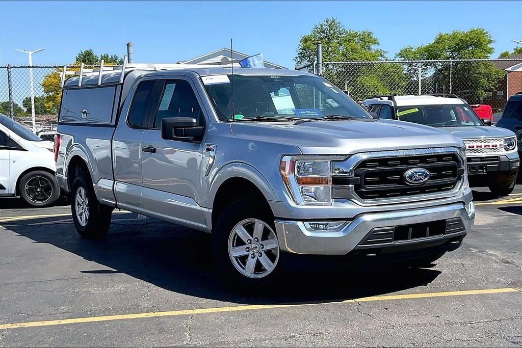 Used 2022 Silver Ford XLT image 33