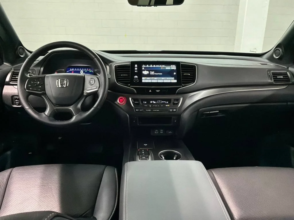 Certified Used 2025 Crystal Black Pearl Honda AWD EX-L image 45
