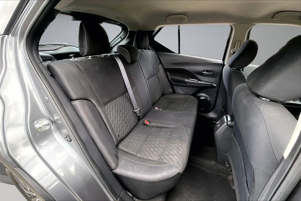 Used 2022 Gray Nissan SV image 25