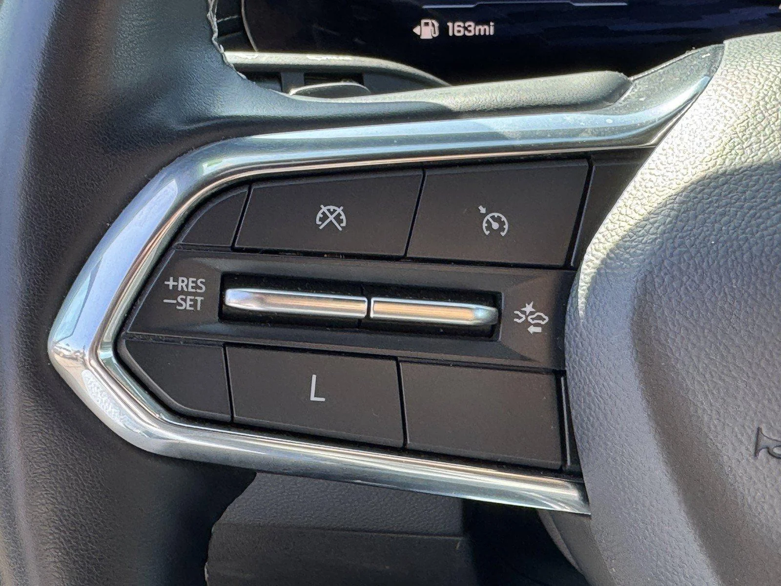Used 2024 Summit White Chevrolet LT image 25