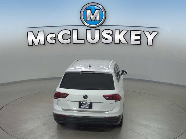 Used 2022 Pure White Volkswagen SE image 24