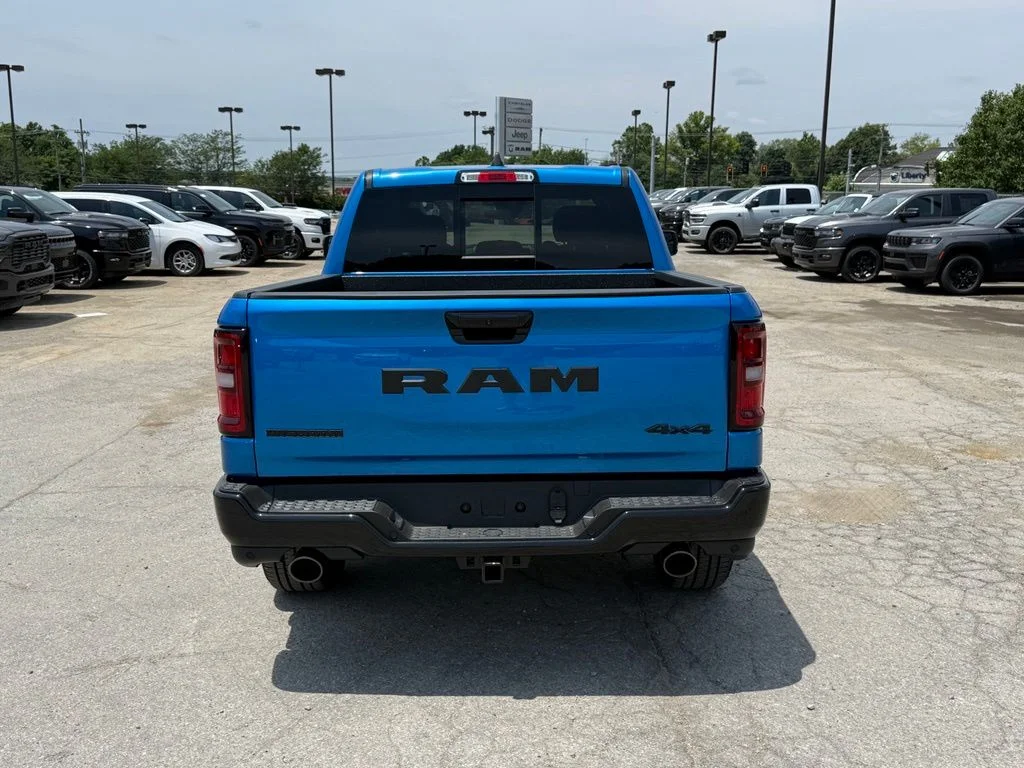 New 2026 Hydro Blue Pearl-Coat Exterior Paint RAM Big Horn/Lone Star image 7