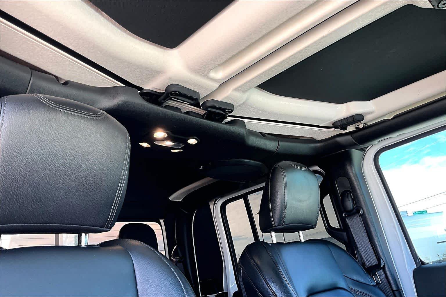 Used 2022 Bright White Clearcoat Jeep High Altitude image 13