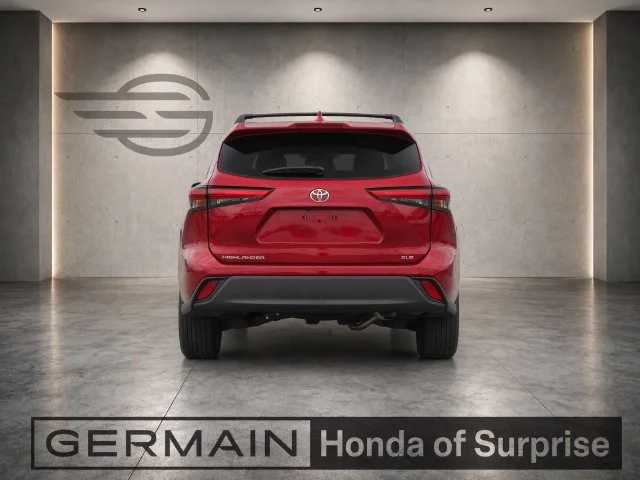 Used 2023 Pearl Toyota XLE image 5