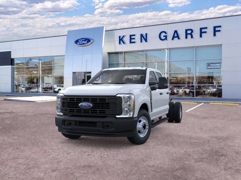 New 2026 Oxford White Ford XL image 2