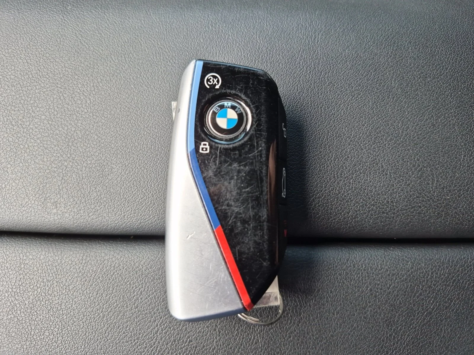 Used 2025 Brooklyn Grey Metallic BMW xDrive40i image 32