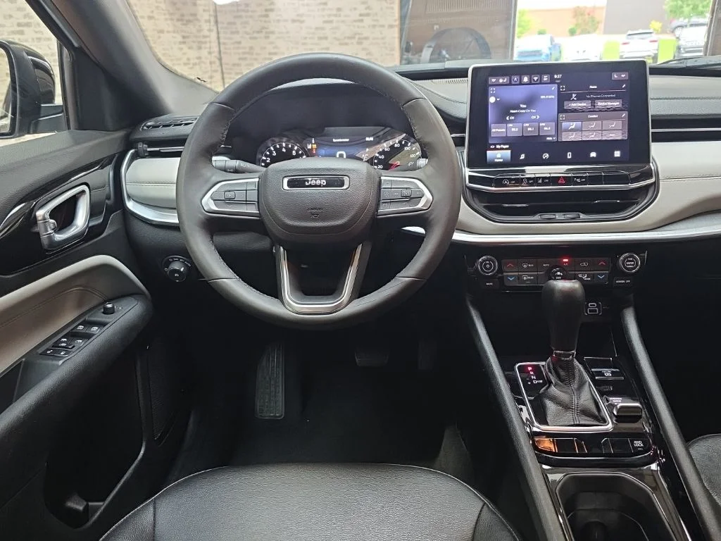 Used 2025 Silver Jeep Limited image 13