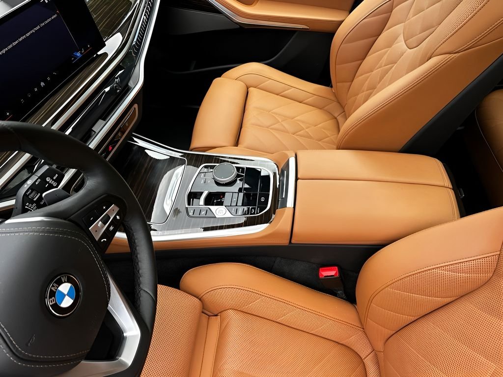Used 2026 Black Sapphire Metallic BMW xDrive40i image 20