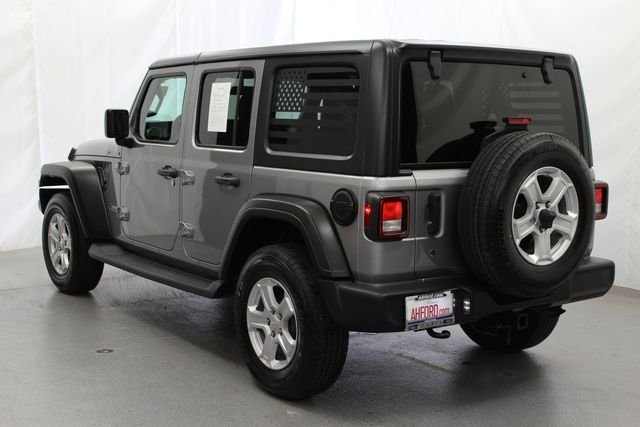 Used 2019 Silver Jeep Unlimited Sport S image 10