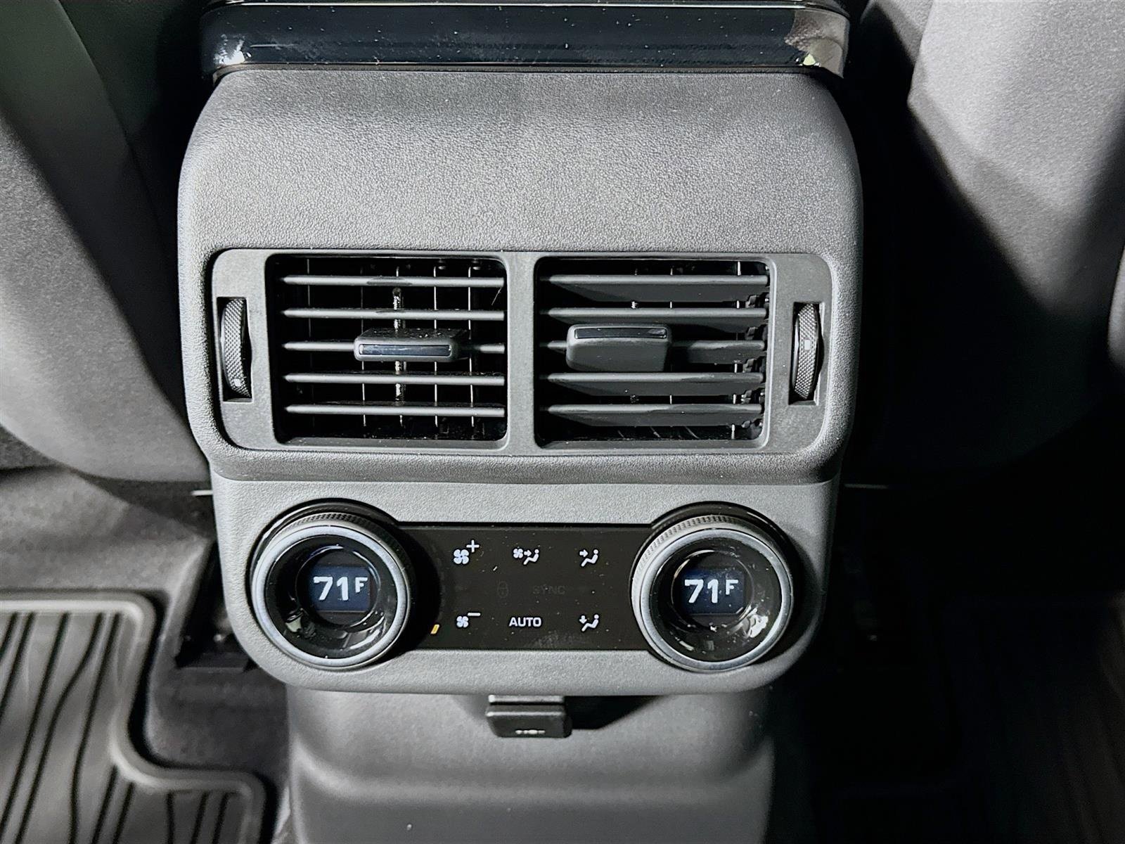 Used 2026 Blue Land Rover Dynamic SE image 27