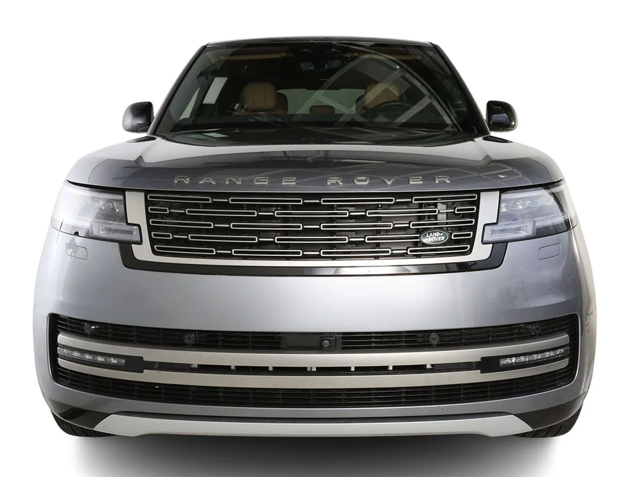 Used 2025 Gray Land Rover SE LWB image 7