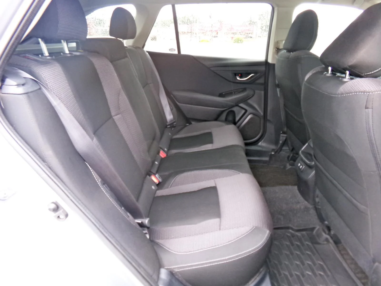 Used 2021 Ice Silver Metallic Subaru Premium image 13