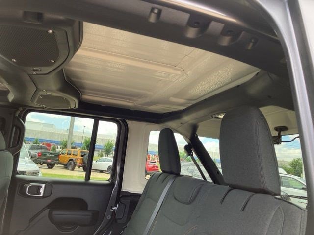New 2026 Granite Crystal Metallic Clearcoat Jeep Willys image 24