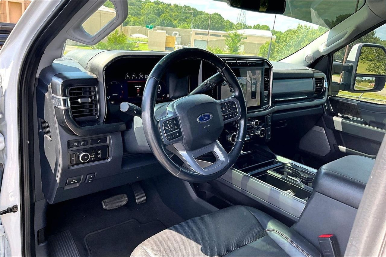 Used 2023 Oxford White Ford LARIAT image 5