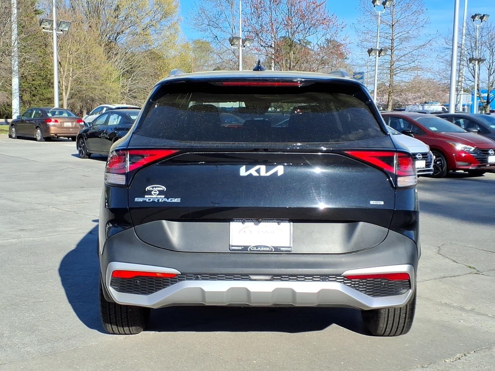 Used 2023 Fusion Black Kia EX image 9