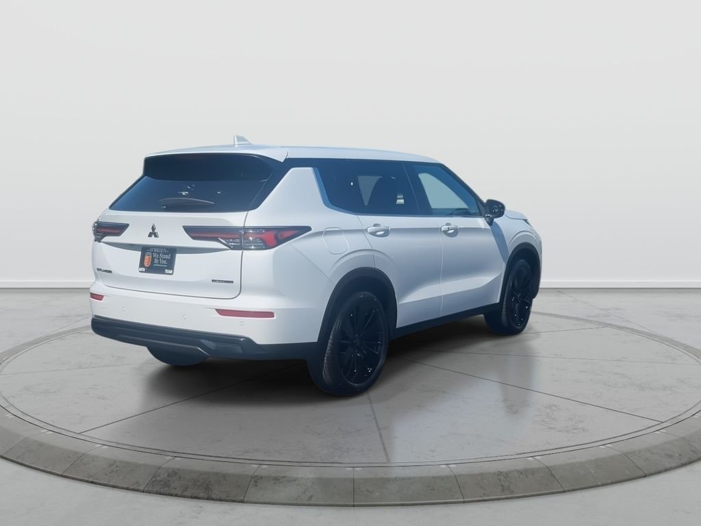 New 2026 WHT DIAMOND Mitsubishi LE image 6