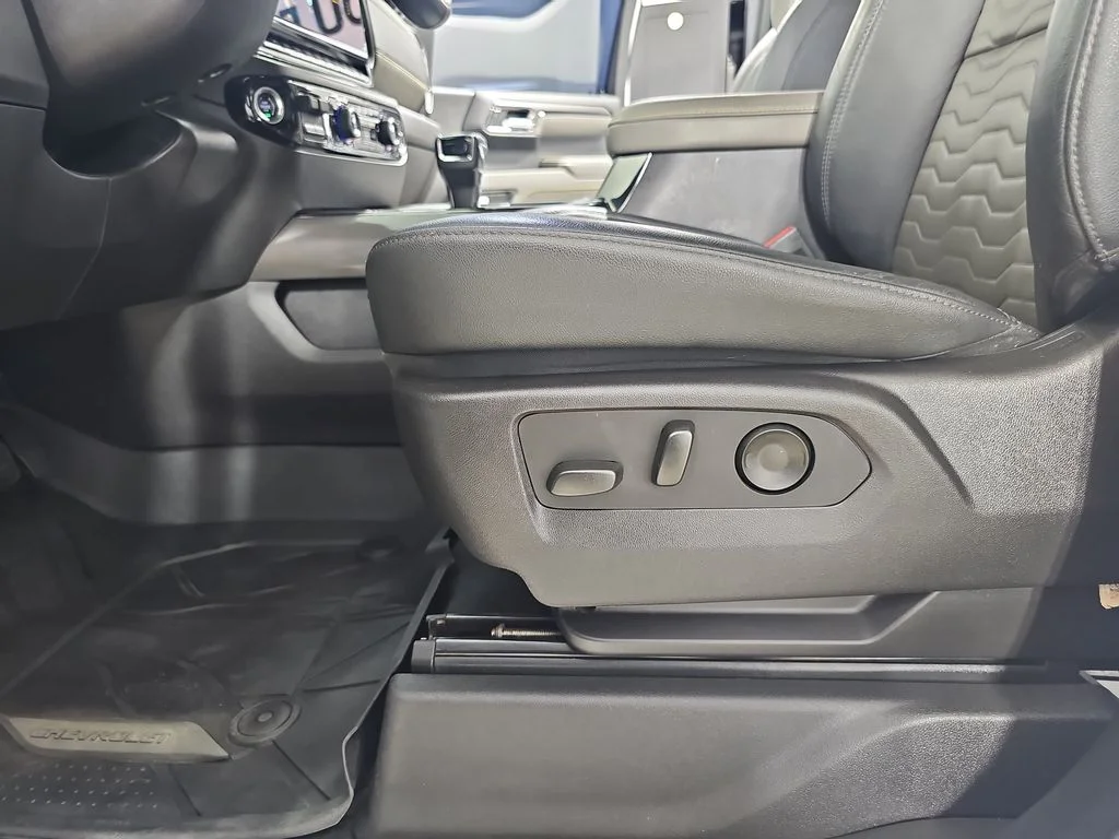Certified Used 2024 White Chevrolet ZR2 image 34