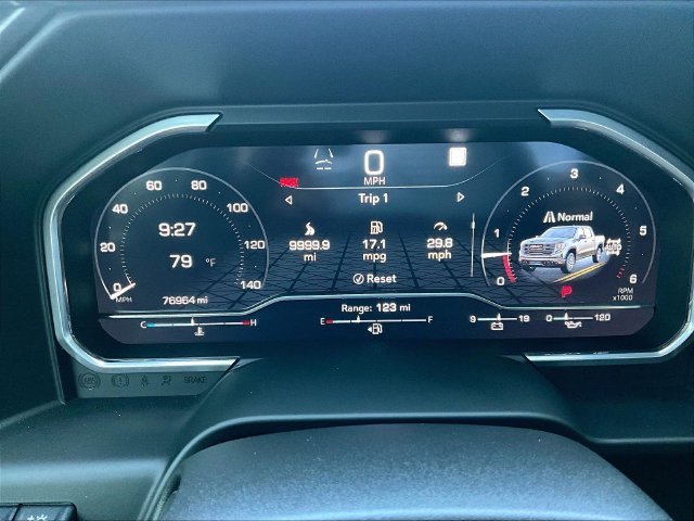 Used 2022 White GMC AT4X image 17