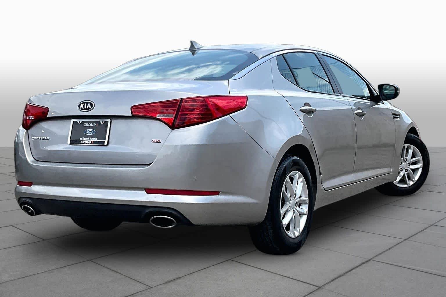 Used 2012 Satin Metal Kia LX image 13
