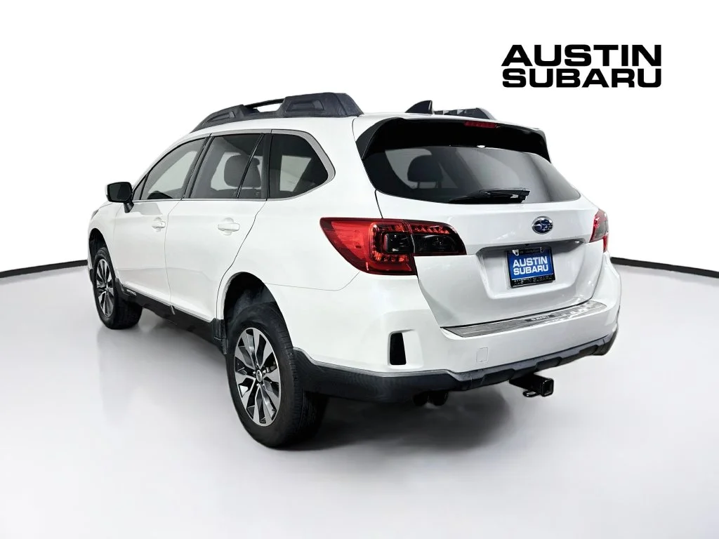 Used 2016 White Subaru 2.5i Premium image 5