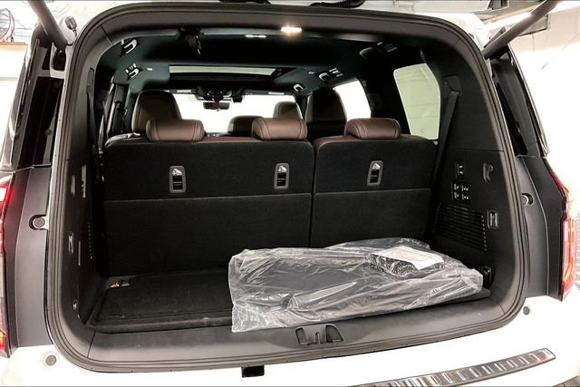 New 2026 Everest White Pearl Tricoat Nissan Platinum Reserve image 46