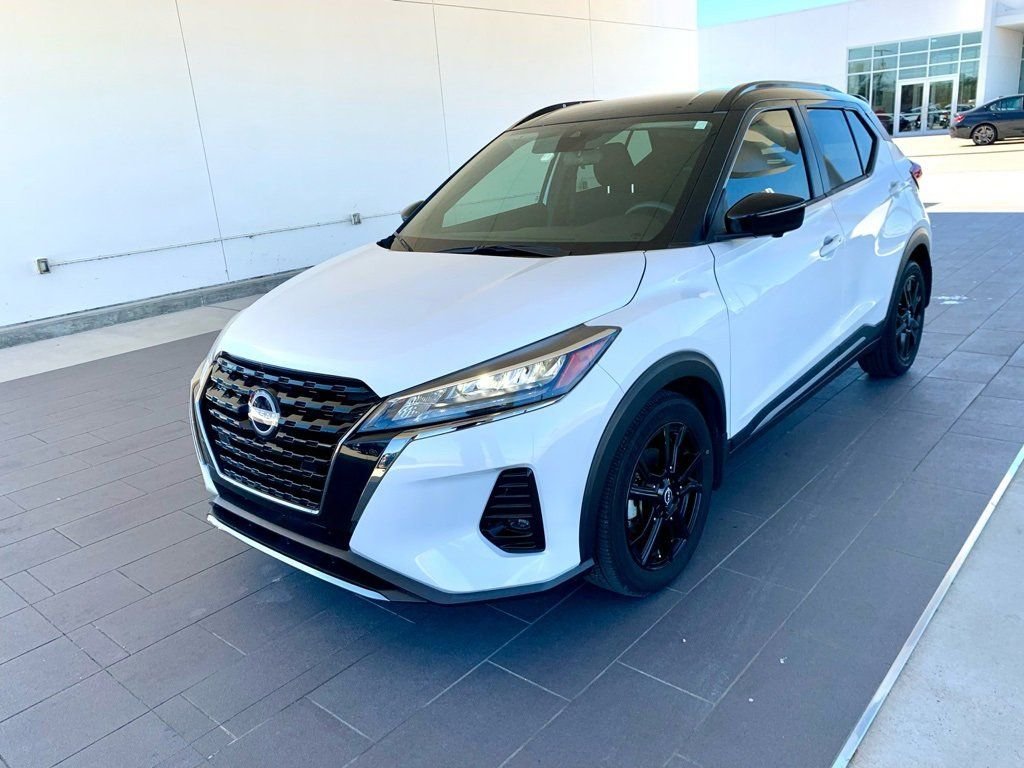 2024 Nissan Kicks SR