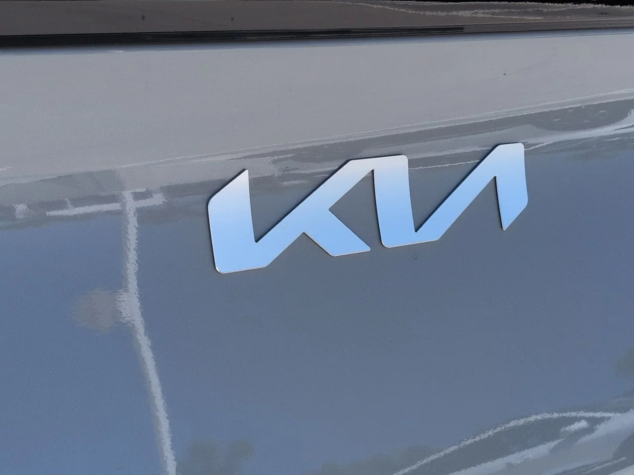 New 2026 Wolf Gray Kia SX image 32