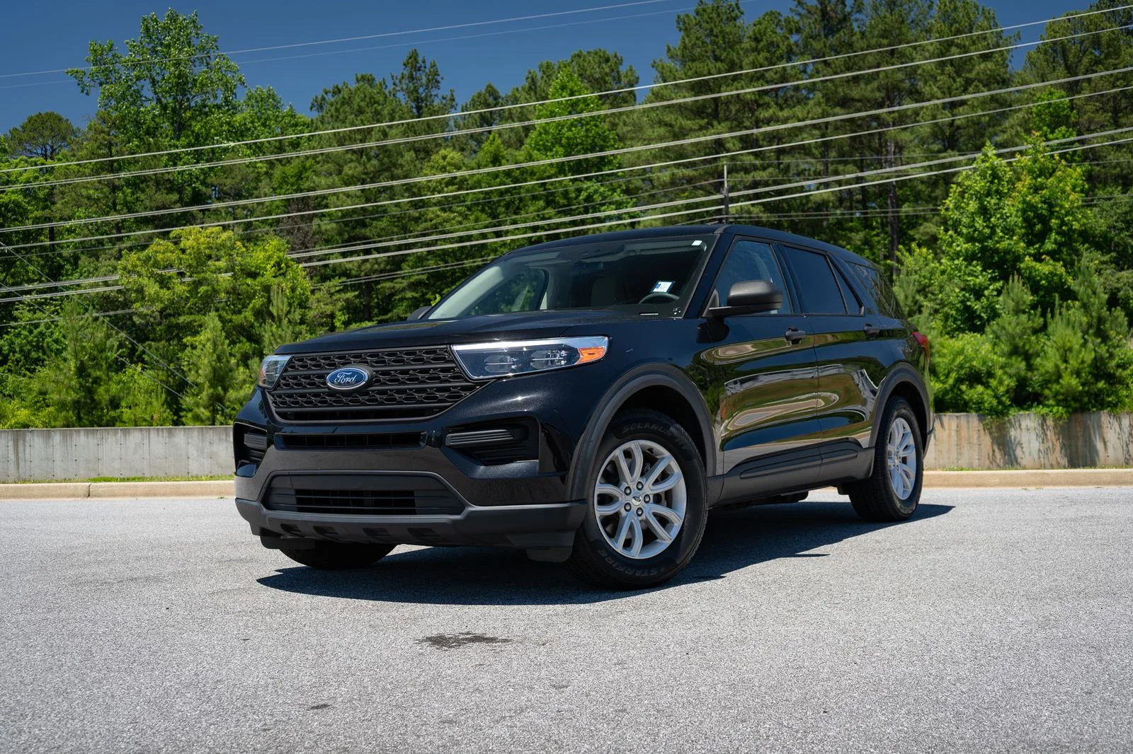Used 2021 Black Ford Base image 1