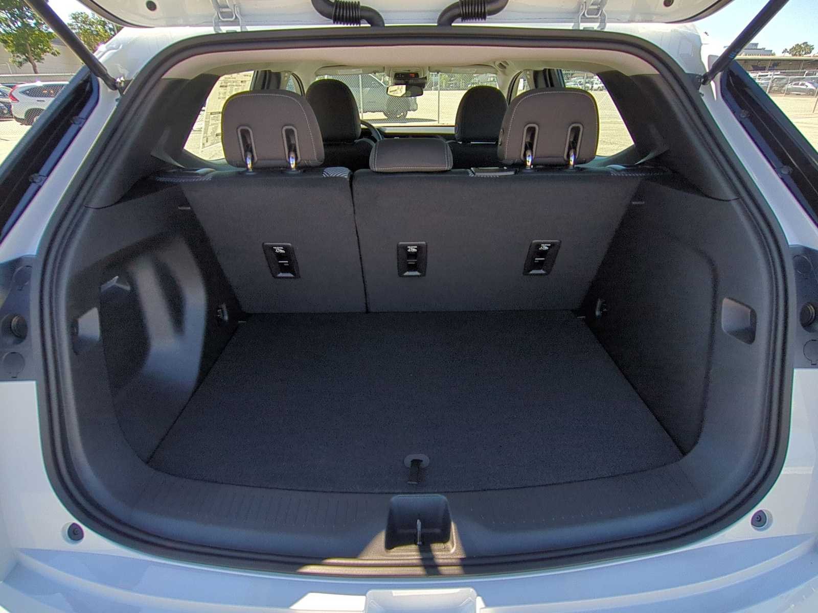 2027 Chevrolet Bolt LT - Photo 25