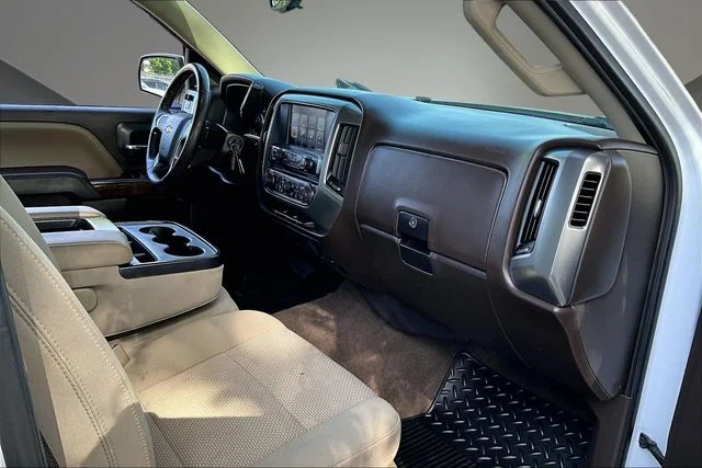 Used 2018 Beige Chevrolet LT image 26