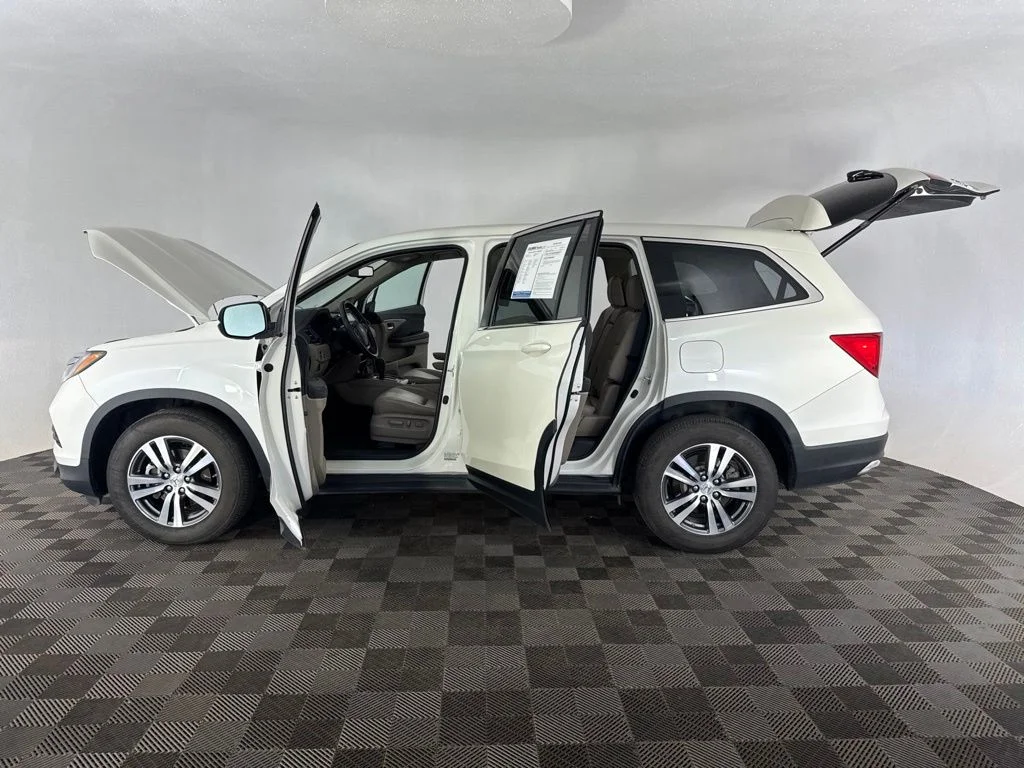 Certified Used 2018 White Honda EX-L image 10