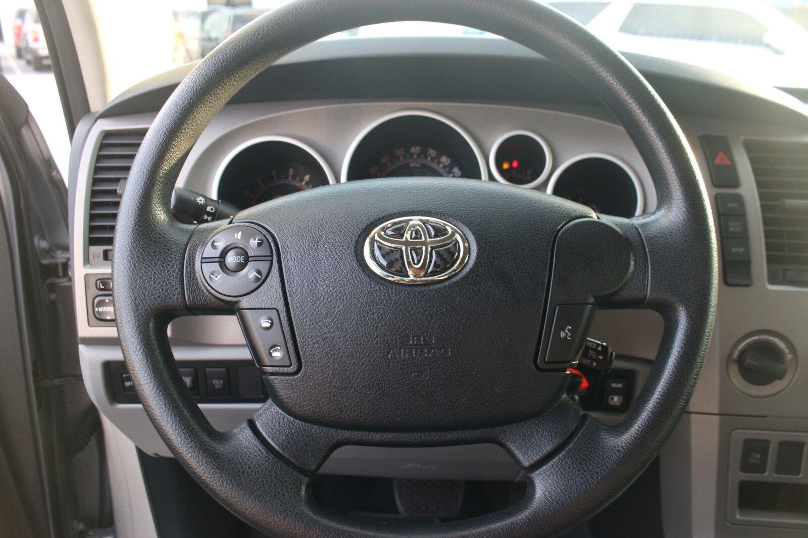 Used 2013 Silver Toyota Double Cab 5.7L FFV V8 6-Spd AT (Natl) image 19