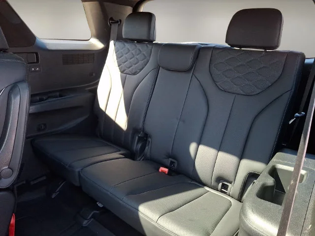 Used 2022 Black Hyundai Calligraphy image 11
