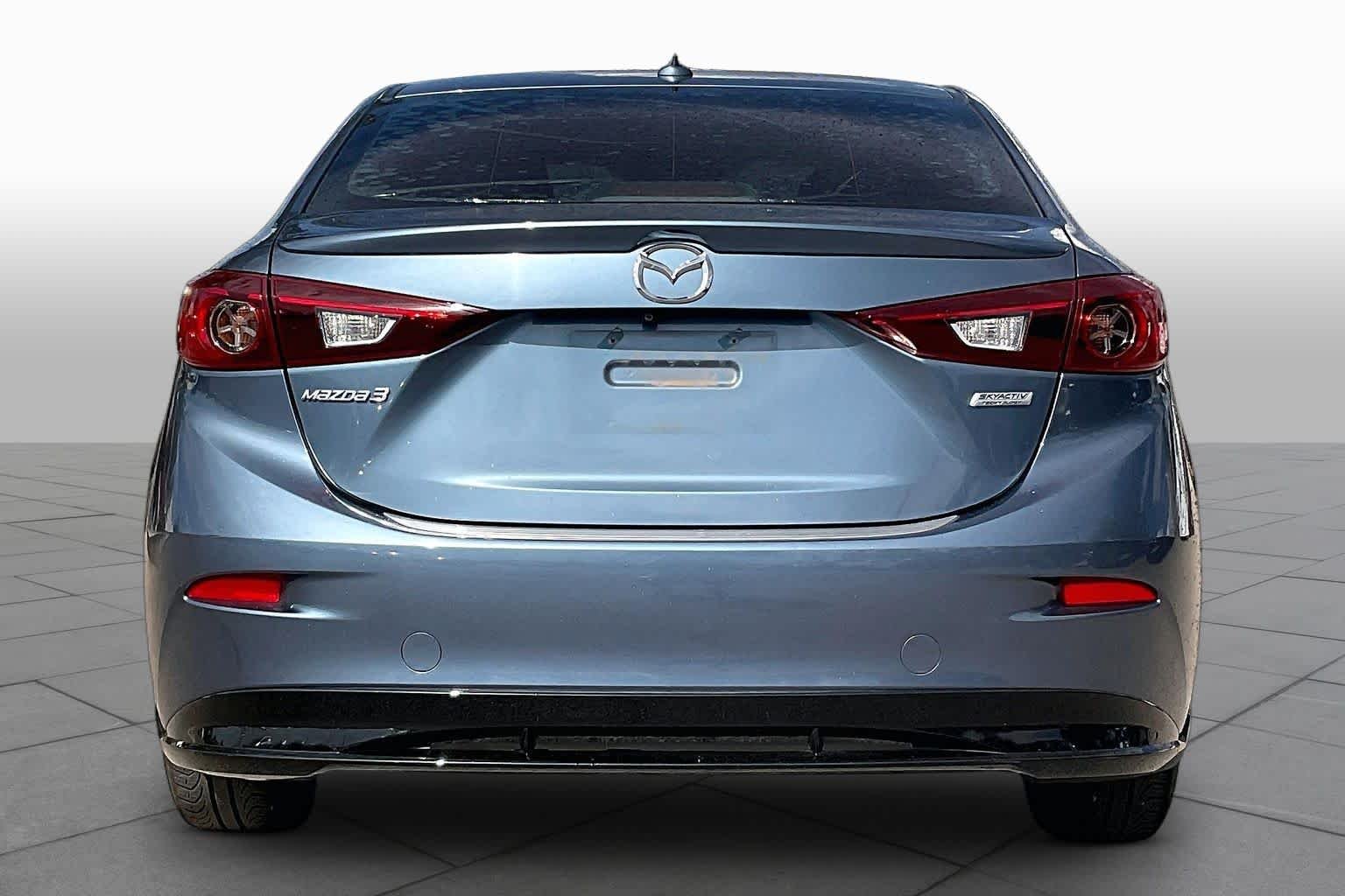 Used 2016 Blue Reflex Mica Mazda i Grand Touring image 5