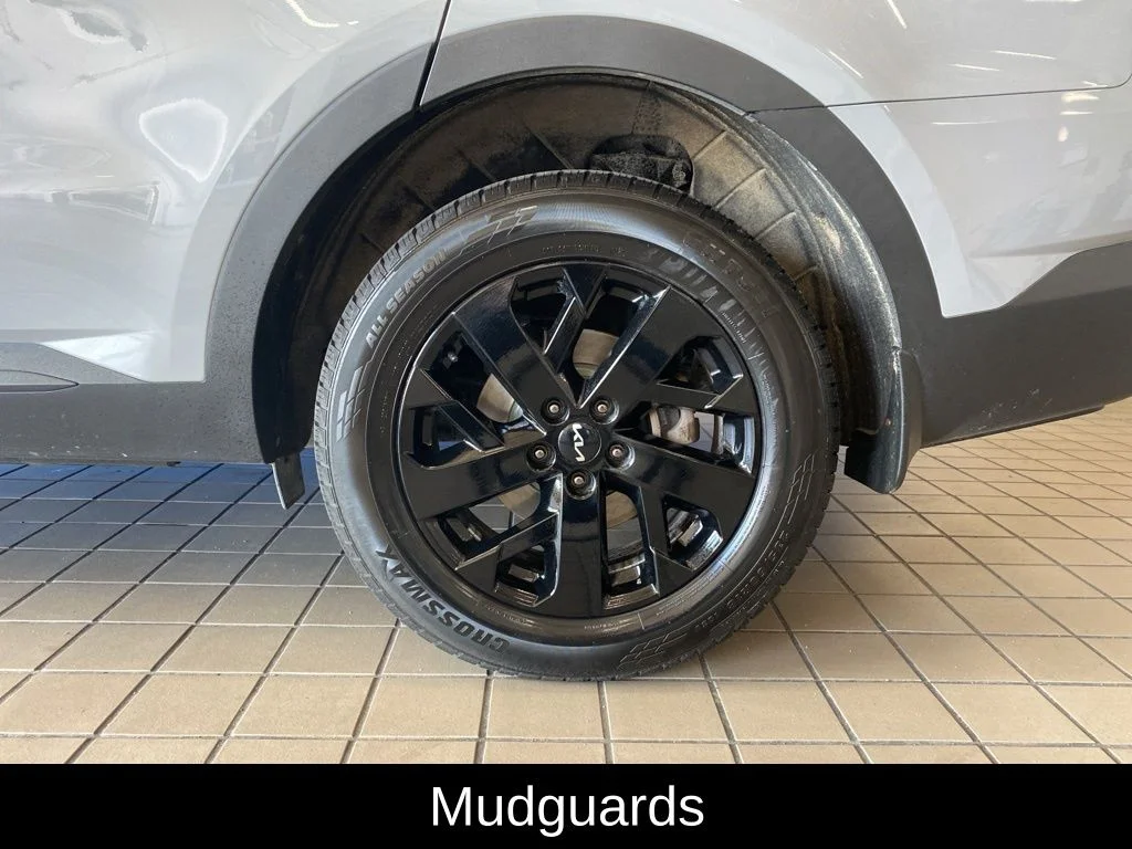 Used 2022 Gray Kia S image 21
