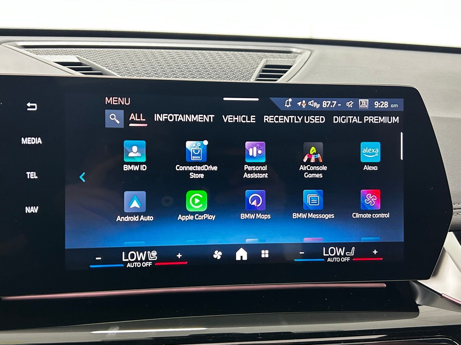 New 2026 Cape York Green Metallic BMW xDrive28i image 25