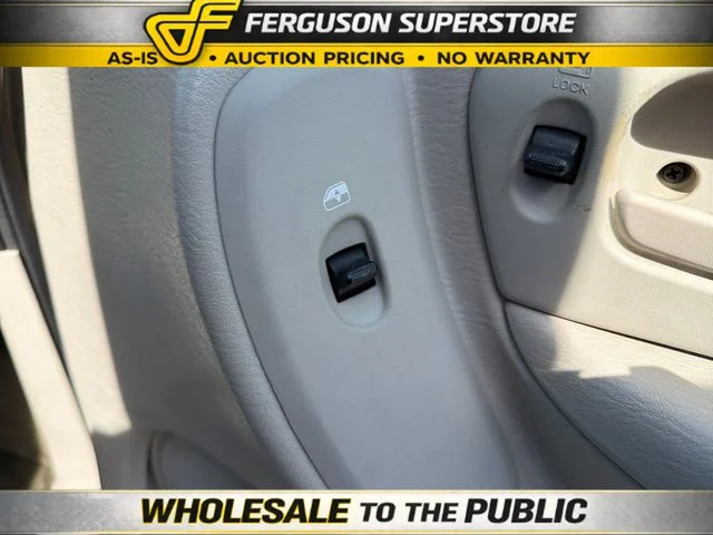 Used 2006 Gold Chrysler Touring image 23