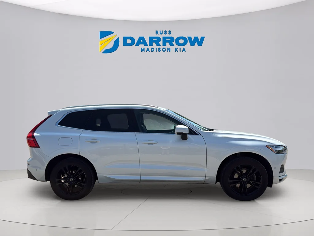 Used 2019 Crystal White Pearl Volvo T5 Momentum image 6