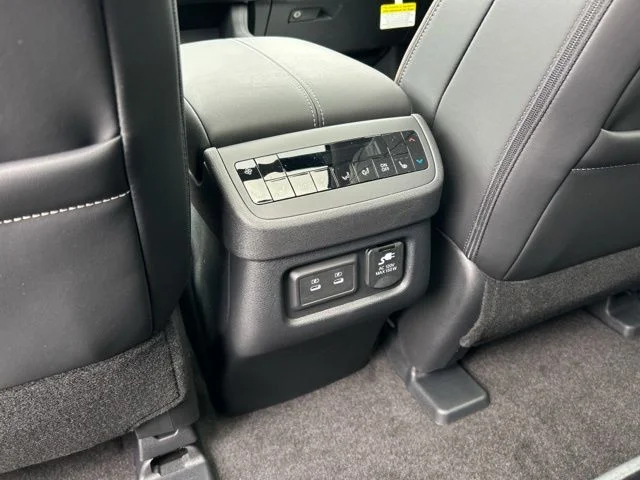 2026 Nissan Pathfinder Platinum - Photo 22