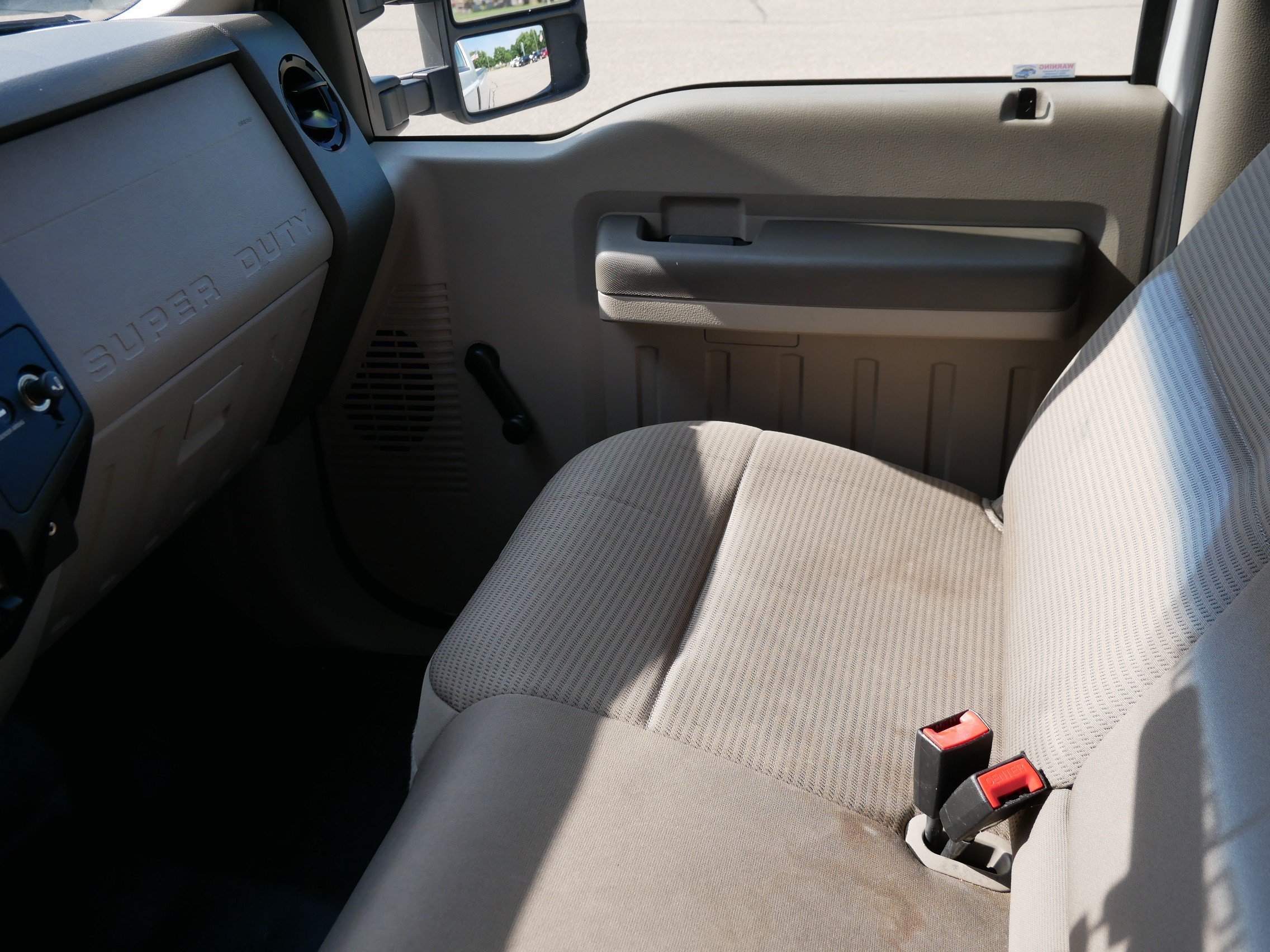 Used 2010 White Ford XL image 16