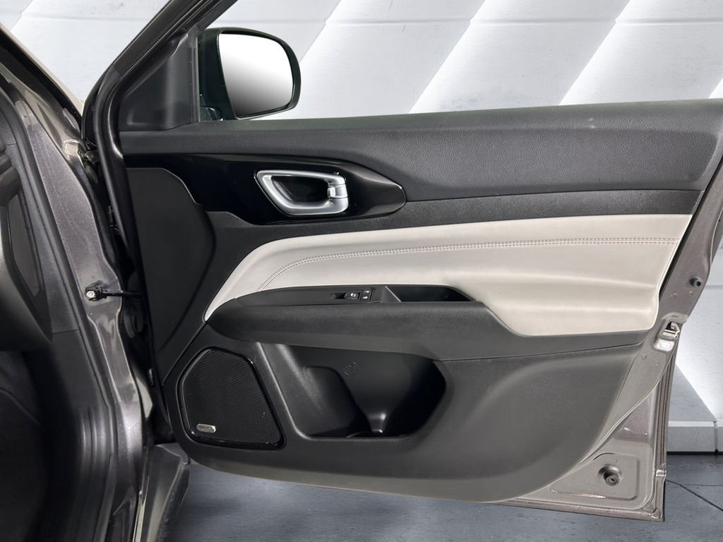 Used 2023 Gray Jeep Limited image 15