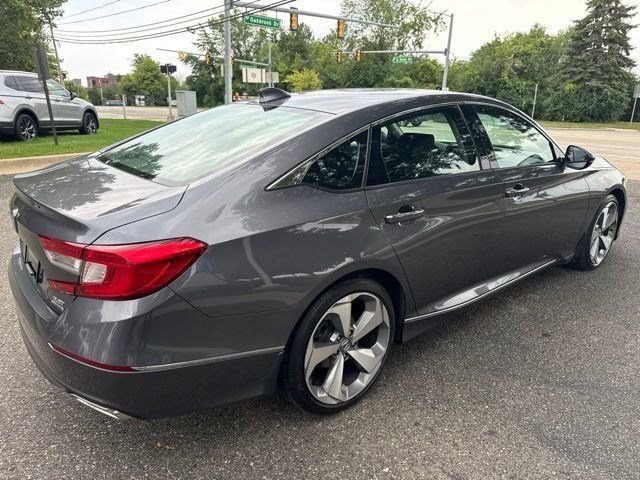 Used 2018 Modern Steel Metallic Honda Touring 2.0T image 5