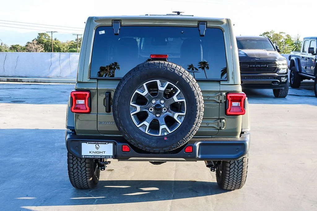 New 2026 Green Jeep Sahara image 7