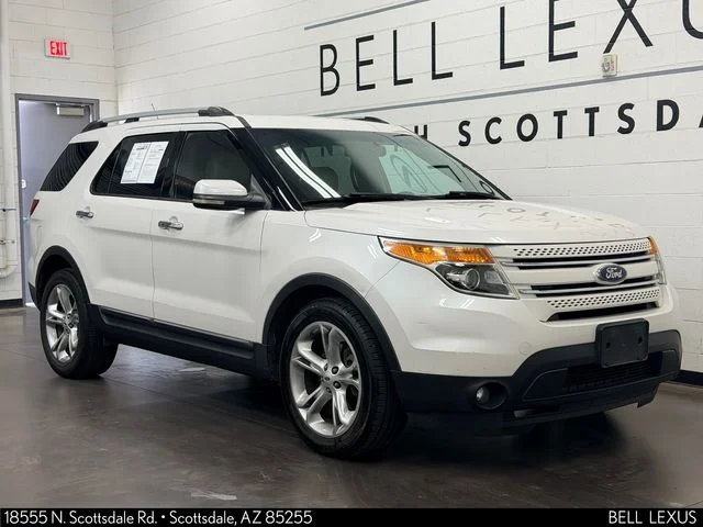 Used 2012 White Ford Limited image 2