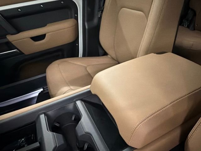New 2026 Fuji White Land Rover S image 31