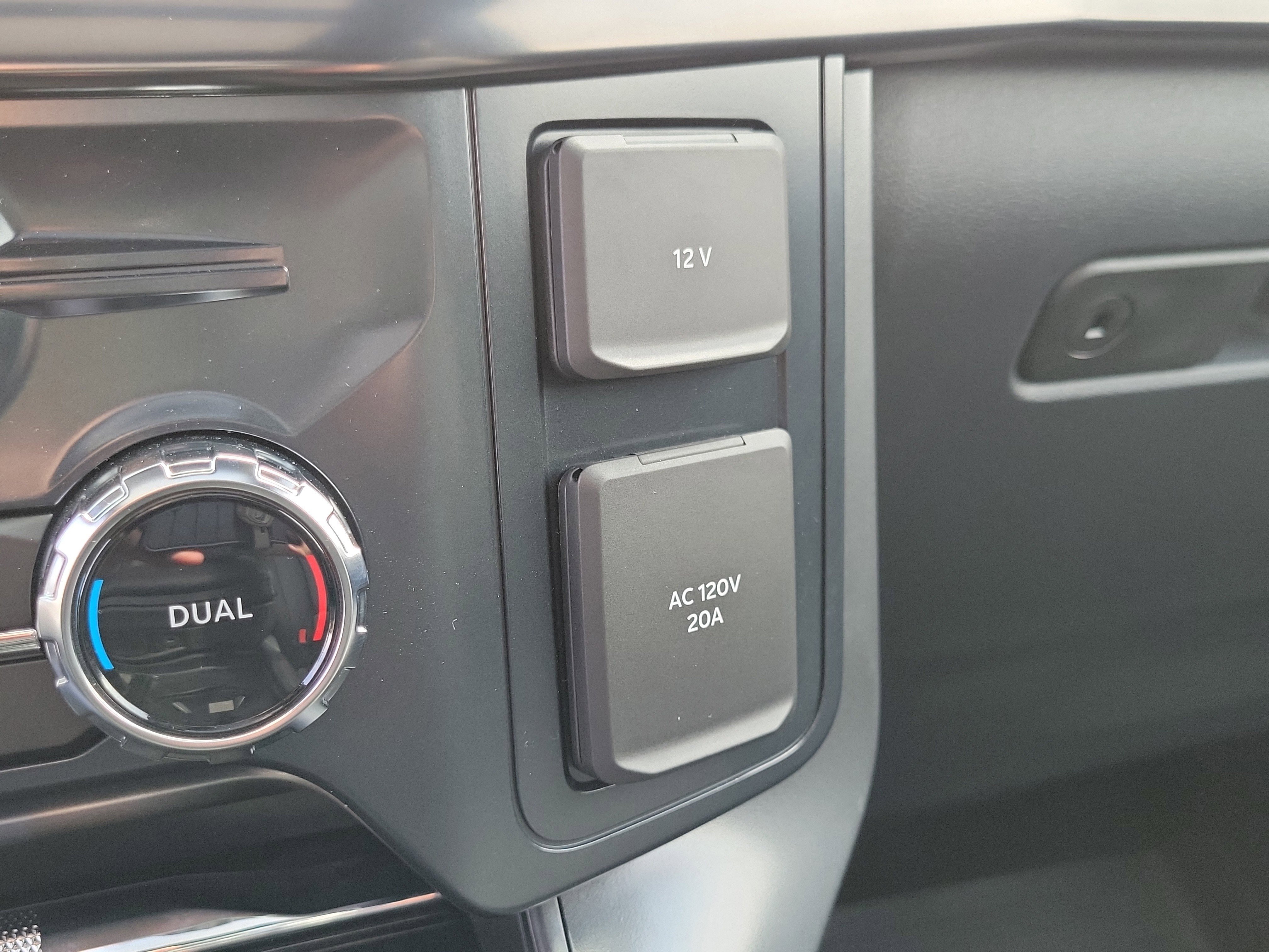 New 2026 Star White Metallic Tri-Coat Ford Lariat® image 23