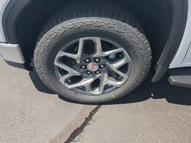 New 2026 Summit White GMC SLT image 30