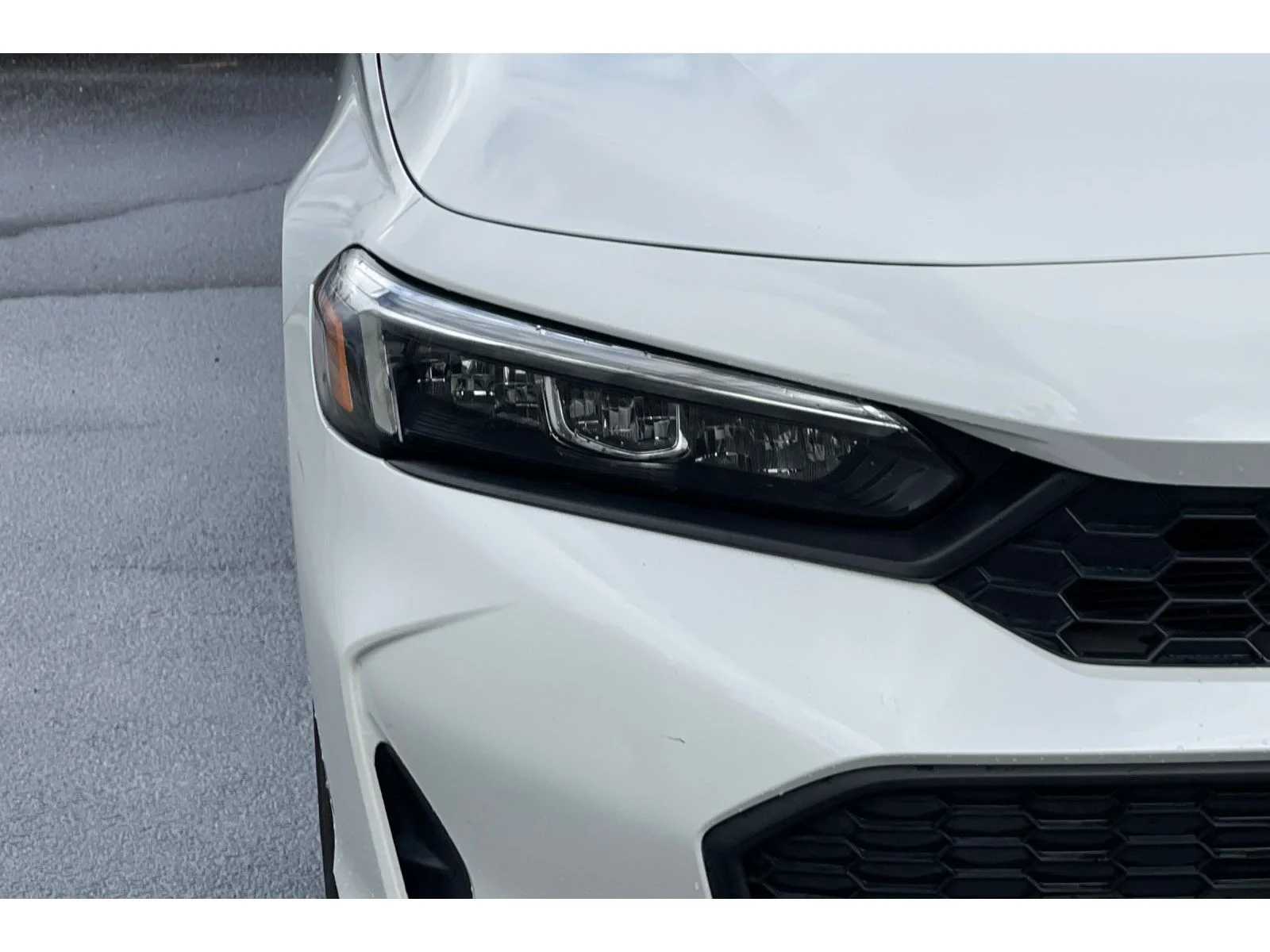 Used 2025 Platinum White Pearl Honda LX image 18