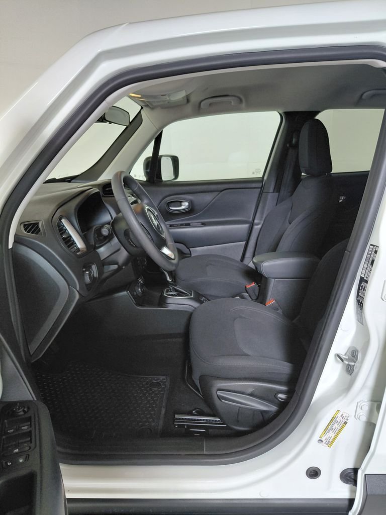 Certified Used 2023 White Jeep Latitude image 10